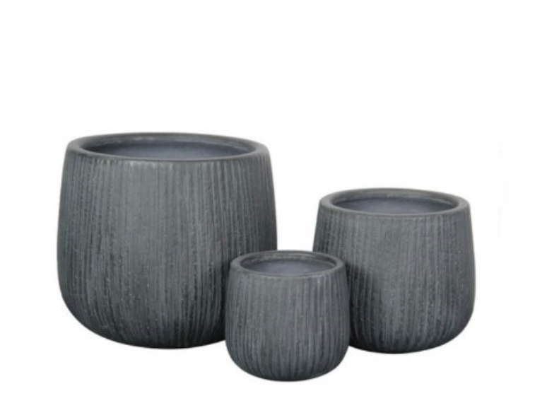 Ficonstone large planter in antqiue grey