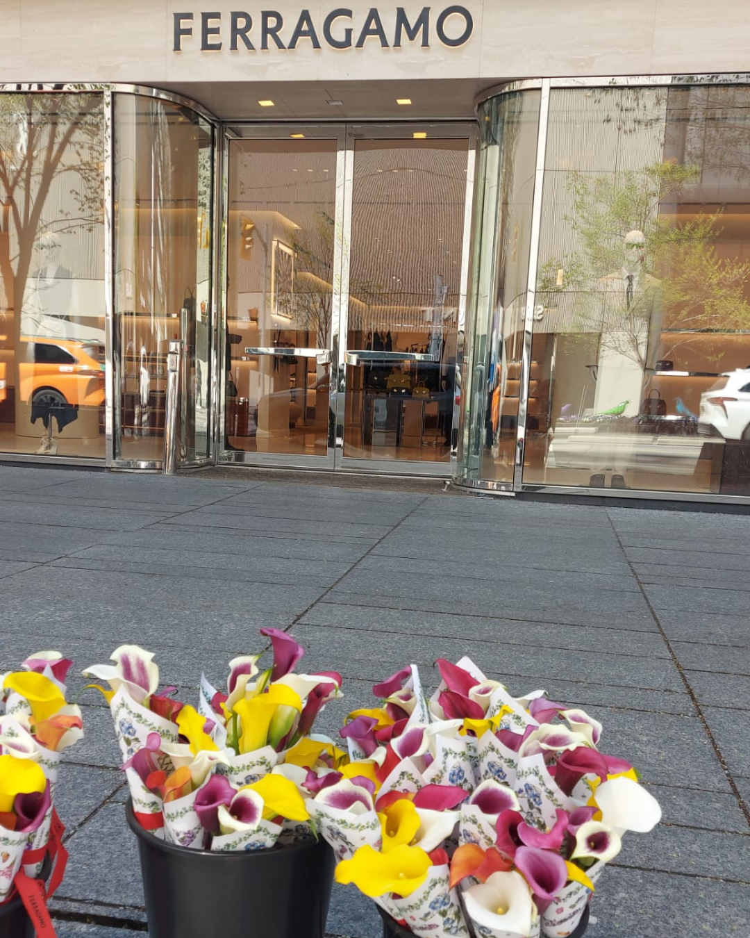 Wrapped Flower Bouquets for Brand Activations, Corporate Events & Retail Gifting