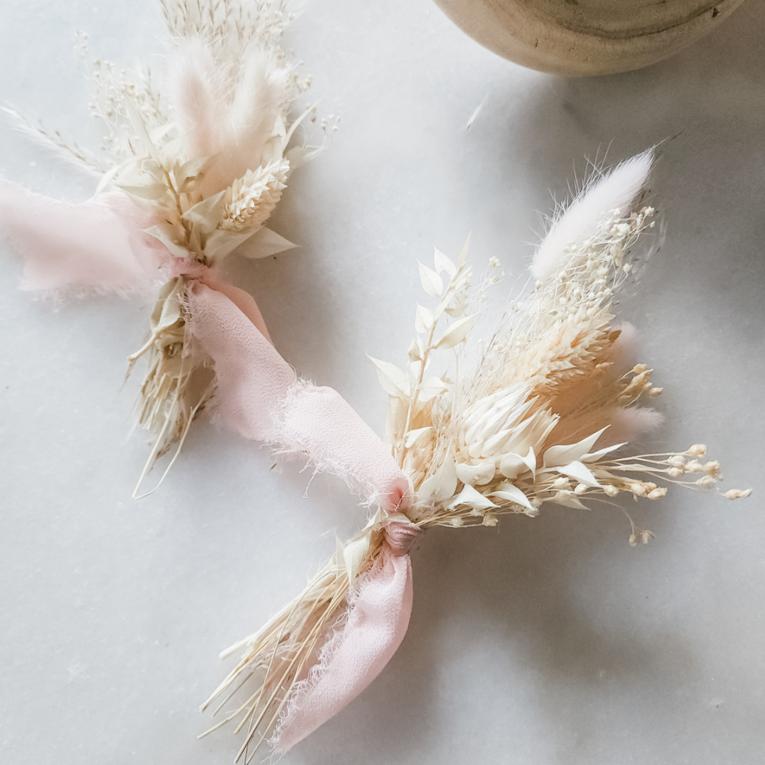 Mini Bundles Whites & Pink - Boutonniere