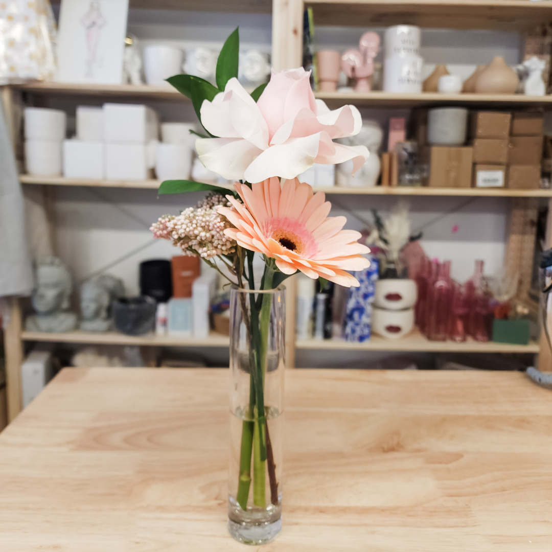 Bud vase Arrangement – Plantita & Co. Bloom Bar & Studio